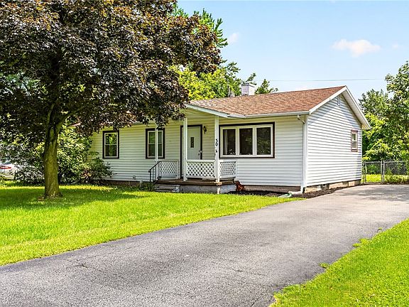 3rd image of 30 Fairlawn Dr