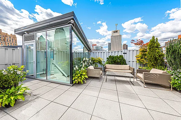 Sold by Compass | media 2