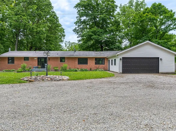 2735 Lower Bellbrook Rd, Spring Valley, OH 45370