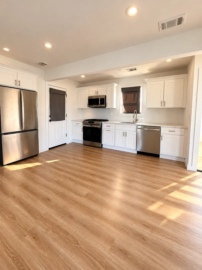 23 Carlton Enterprise, LLC — Photo 2