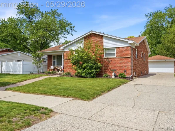 14338 Shadywood Dr, Plymouth, MI 48170