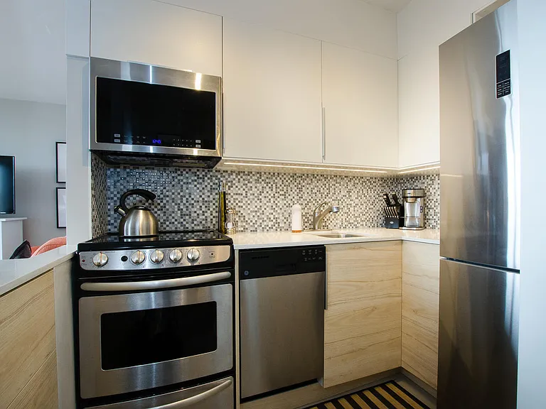 1251 Cardero St #1706 — Photo 7