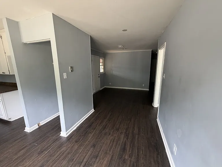 1717 Midway St — Photo 8