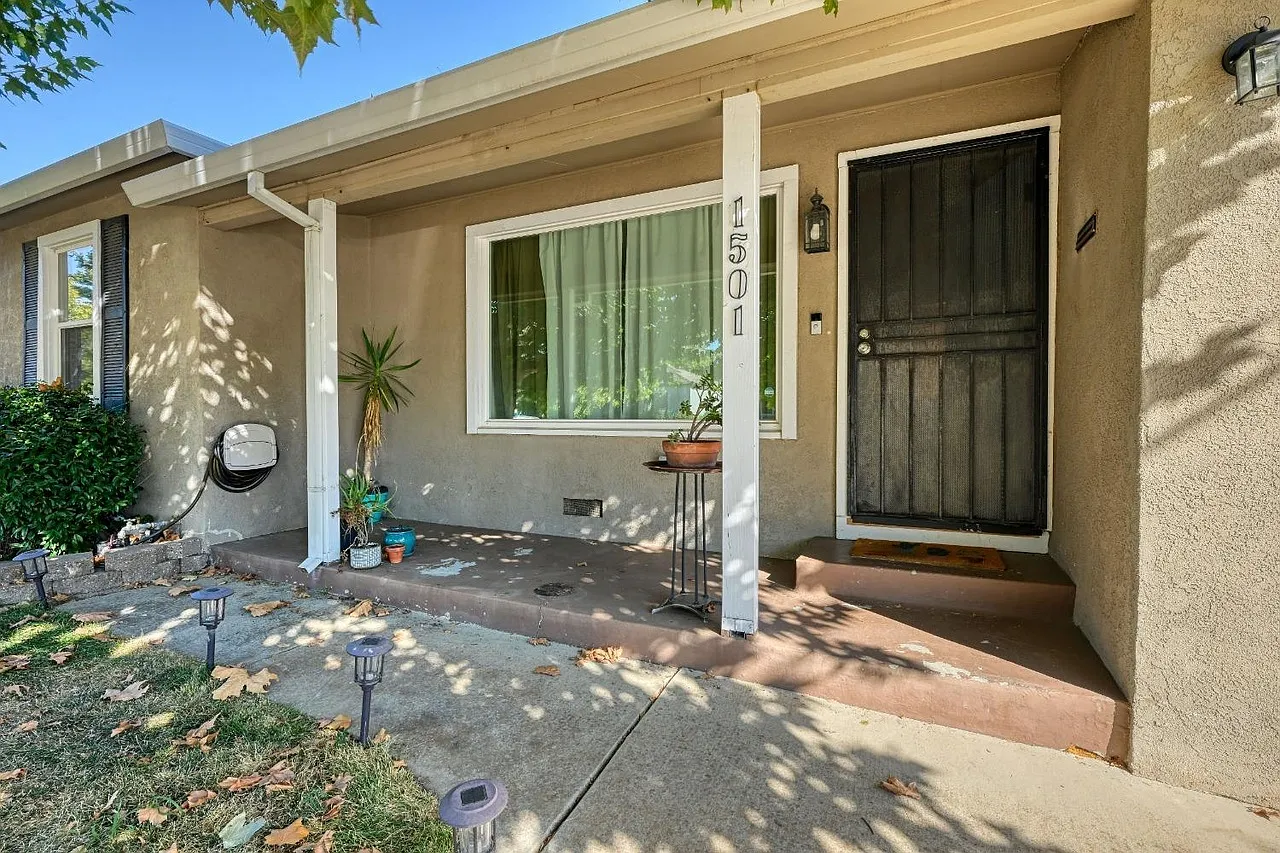 2 bed, 809 sqft, $1,980 — Photo 4
