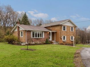 74 Hobbs Rd, Princeton, MA 01541