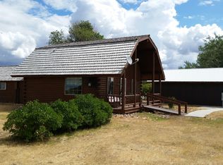 1221 County Line Rd, Vaughn, MT 59487