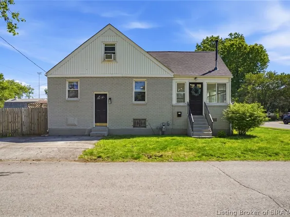 225 W Carter Avenue, Clarksville, IN 47129