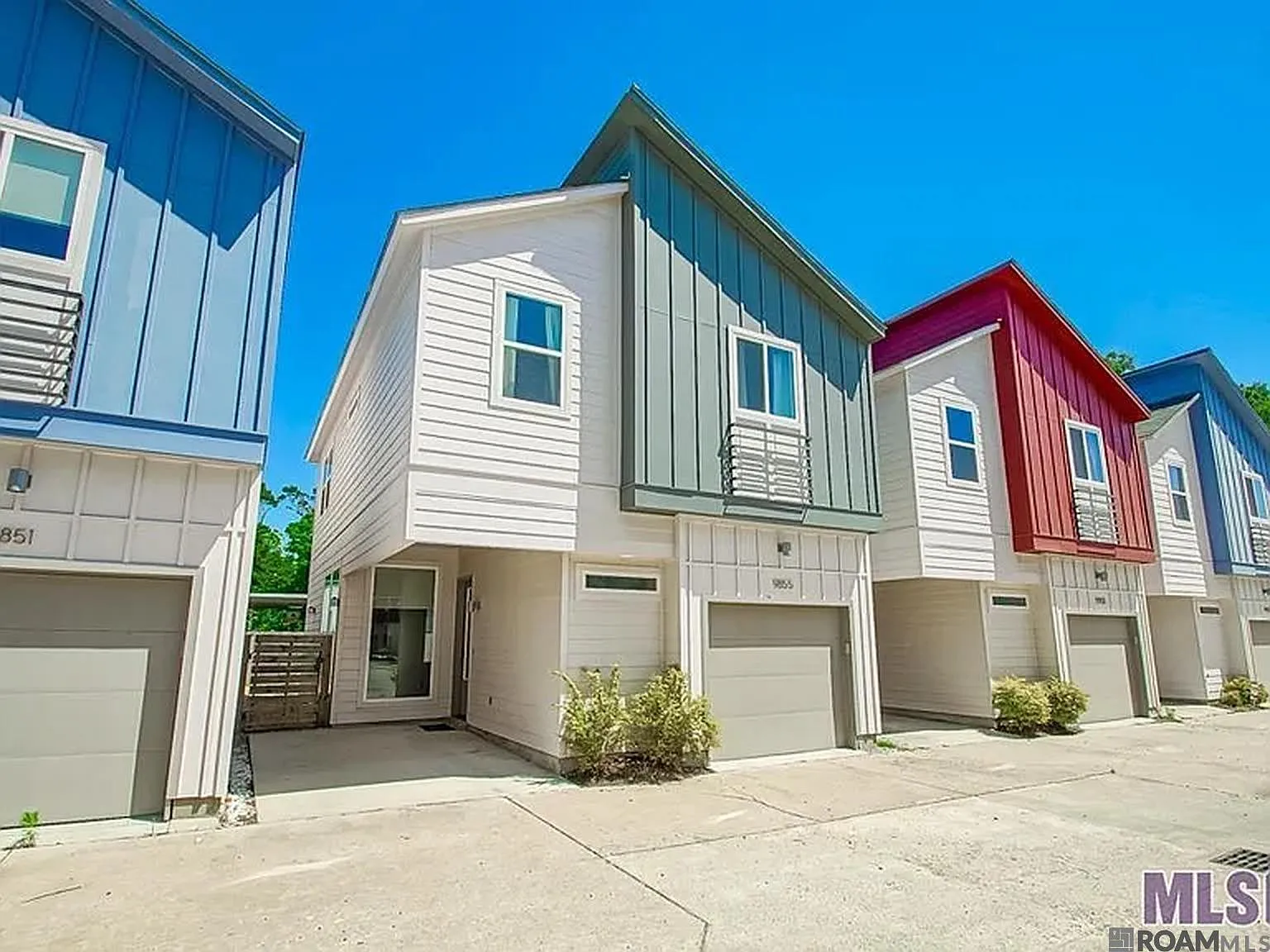3 bed, 1454 sqft, $2,100 — Photo 2