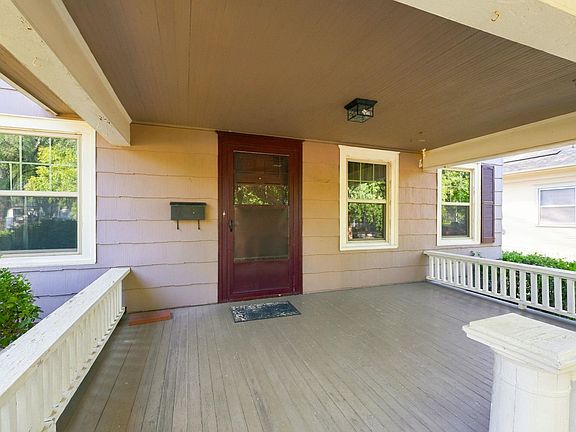 3rd image of 433 S Fern Ave