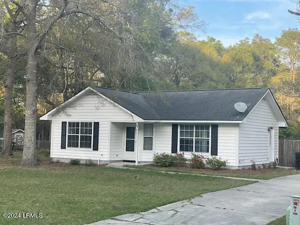 14 Robin Way, Beaufort, SC 29907