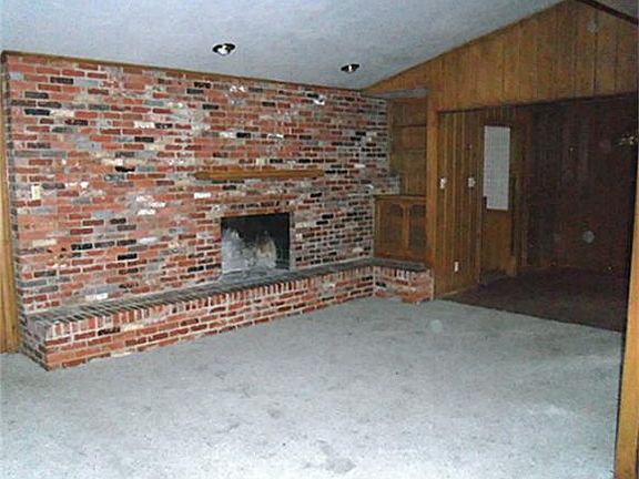 4th image of 7212 Martha Ln
