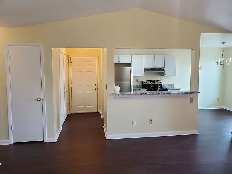 1893 Chantilly Ct — Photo 11