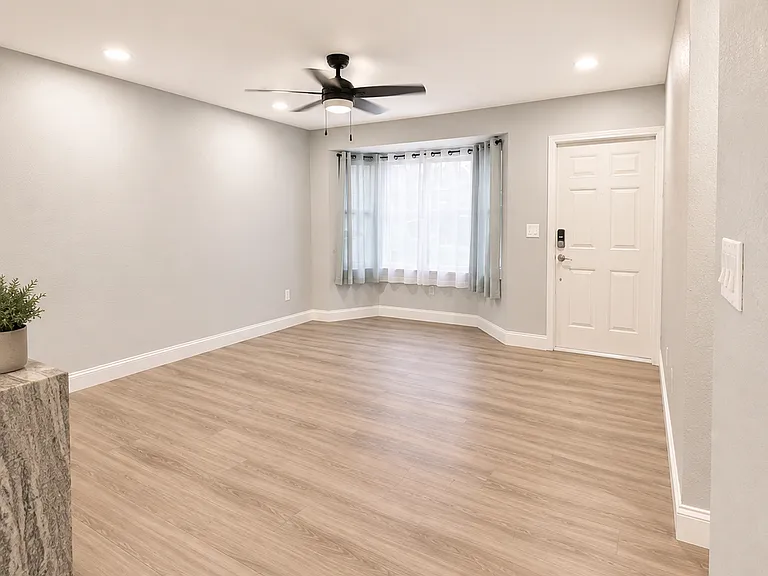 531 Lakemont Ave NW — Photo 7