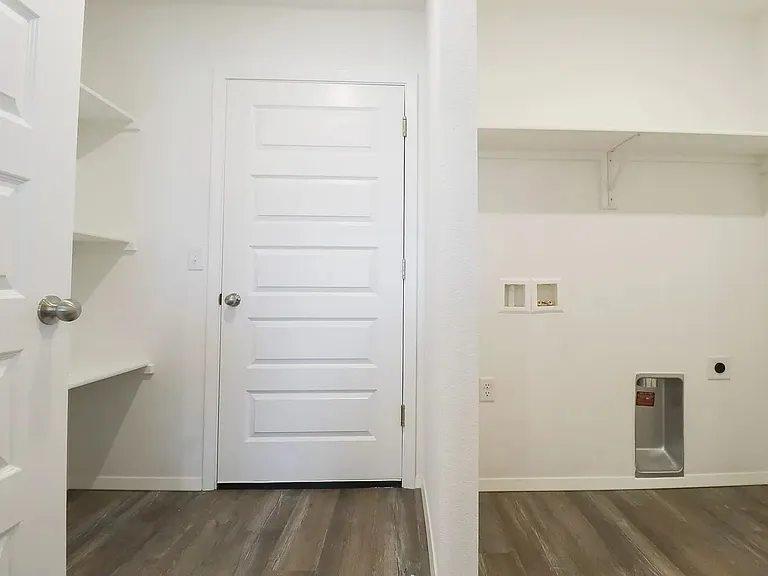 1331 E Honolulu Pl — Photo 52