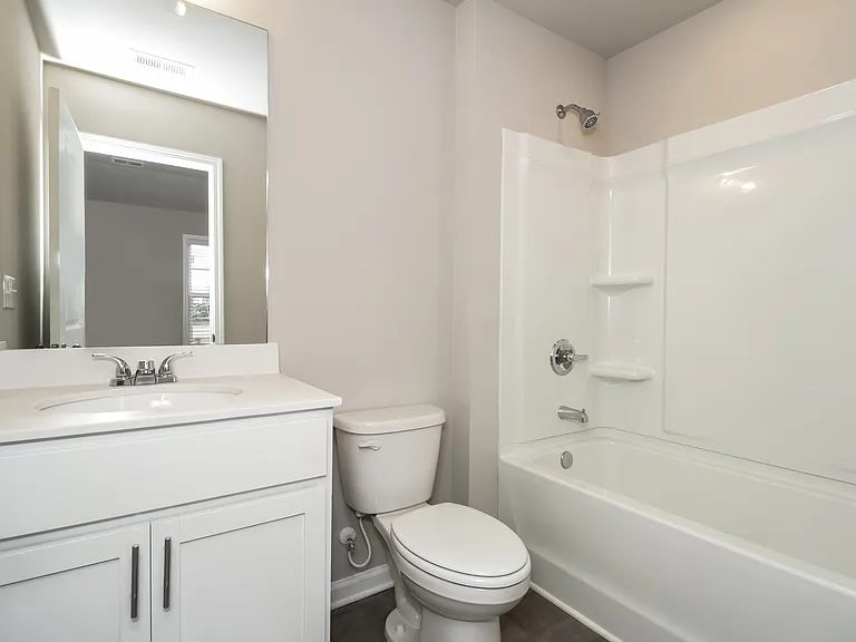 819 Calvin Park Dr — Photo 13