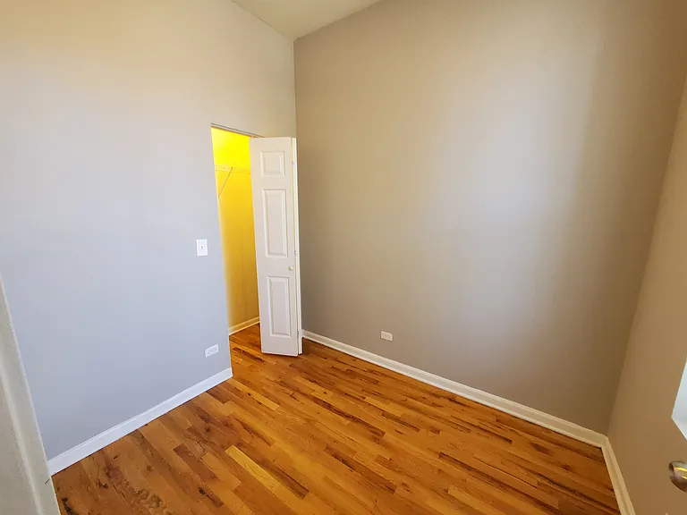 1532 W 18th Pl #2R — Photo 10