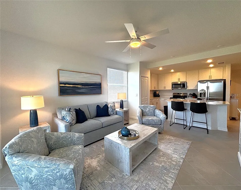 3 bed, 2.0 bath, 1301 sqft, $6,000 — Photo 3