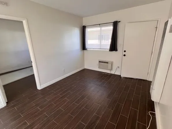 6650 Lemp Ave, North Hollywood, CA 91606