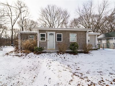 146 Staples Ave, Warwick, RI, 02886