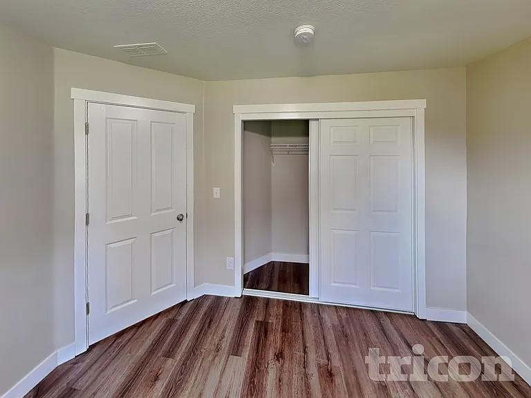 7615 NE 60th Way — Photo 13