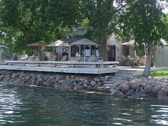 2nd image of 502 Lakeshore Dr