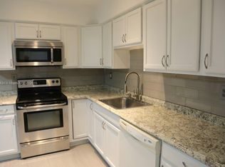 1931 SW 69th Ter, Pompano Beach, FL 33068