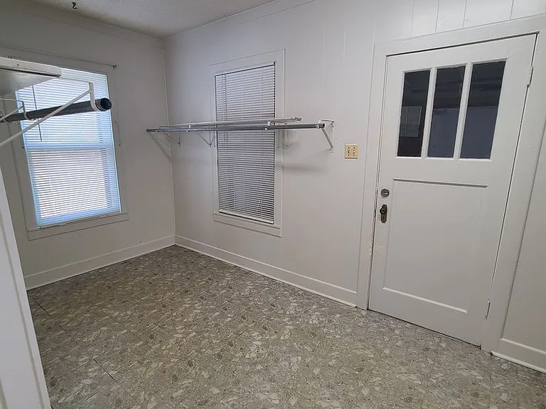 2930 S Donnybrook Ave — Photo 15
