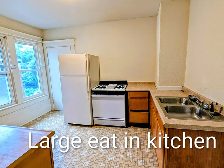 511-513 Lafayette St #2 — Photo 6
