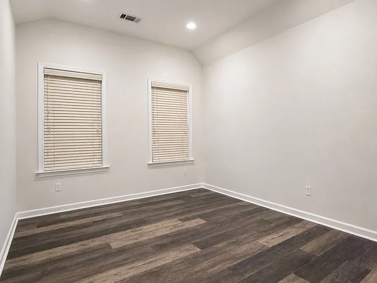 705 Evanwood Dr — Photo 19