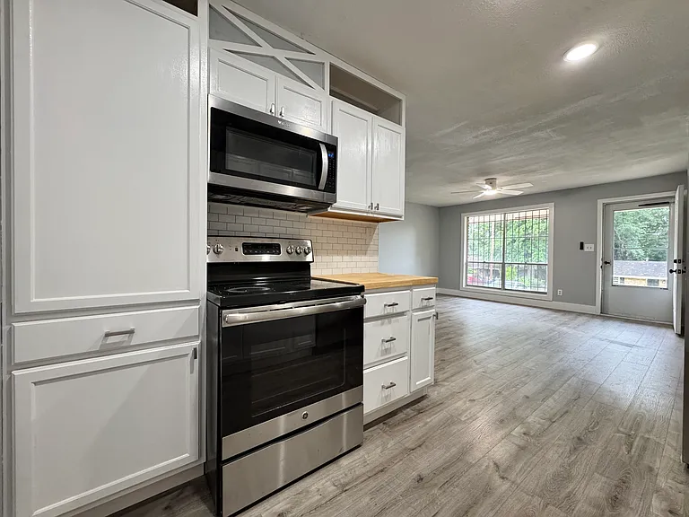 1524 Hagan Dr — Photo 9