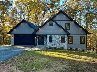 185 Country Rd, Talking Rock, GA 30175