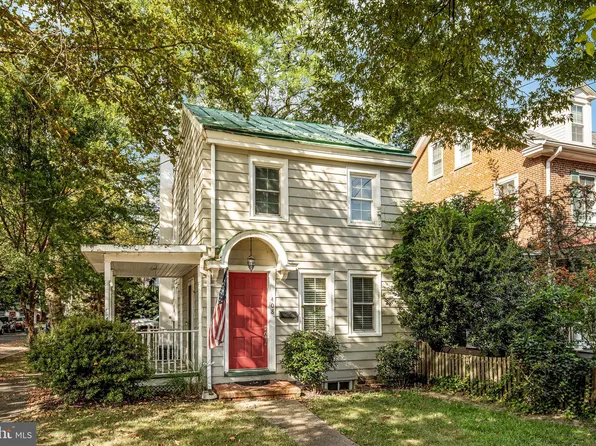 408 Howard St, Riverton, NJ 08077