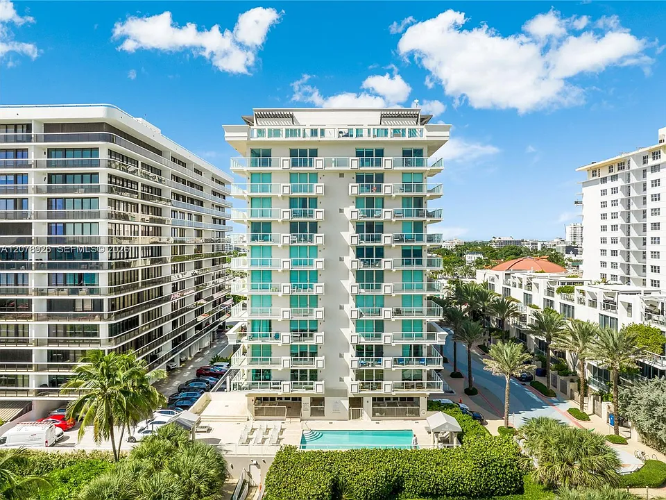 9499 Collins Ave #307