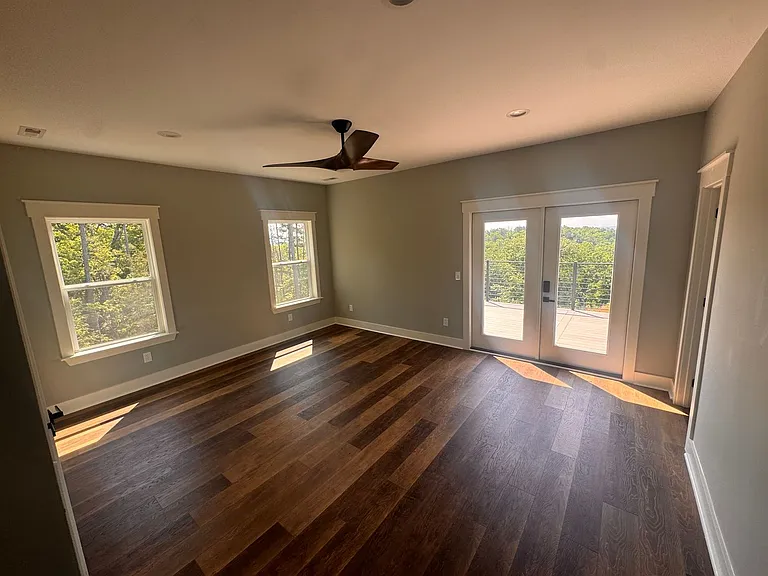 732 Loper Ln — Photo 5