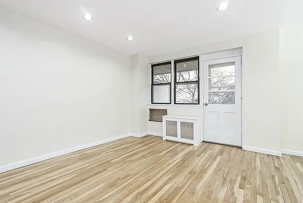 Sold by DO NOT USE - CENTURY 21 Amiable Realty Group II Inc | media 35