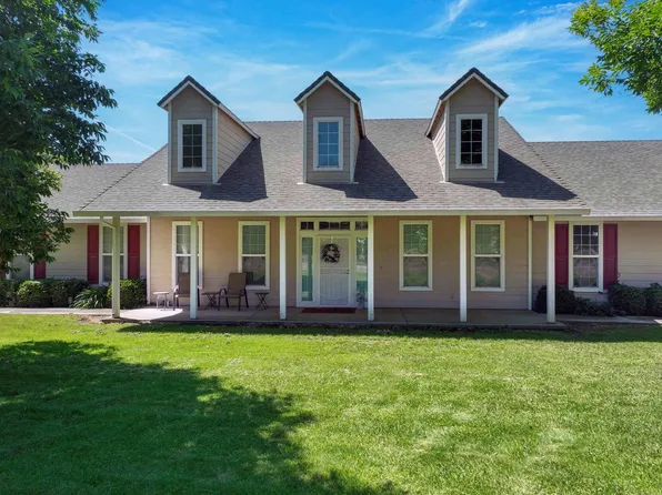 24943 Cox Ln, Los Molinos, CA 96055