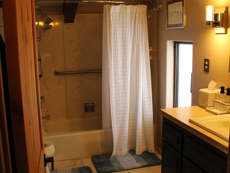 807 Jeffrey Ct — Photo 15