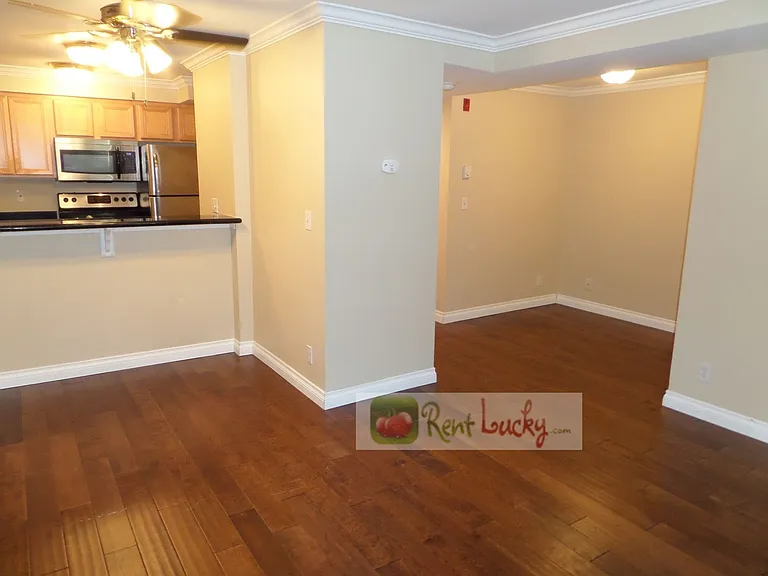 300 10th Ave #B101 — Photo 8