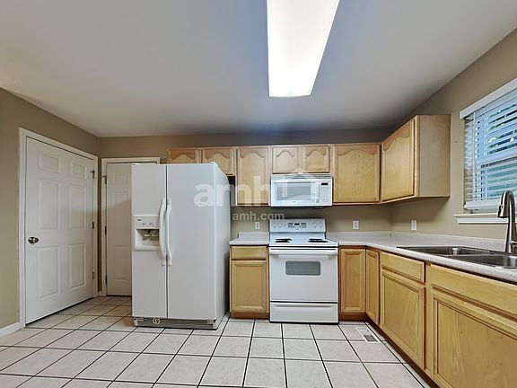 4th image of 4642 Wellington Point Ln