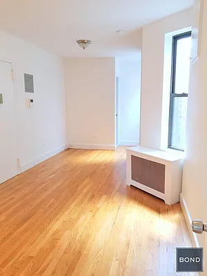 Rented by Bond New York | media 5