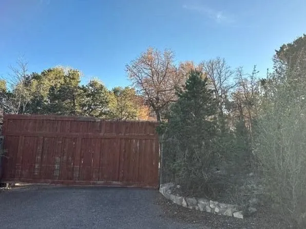 15 Tecolote Rd, Tijeras, NM 87059