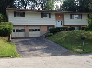 2620 Loris Dr, Dayton, OH 45449