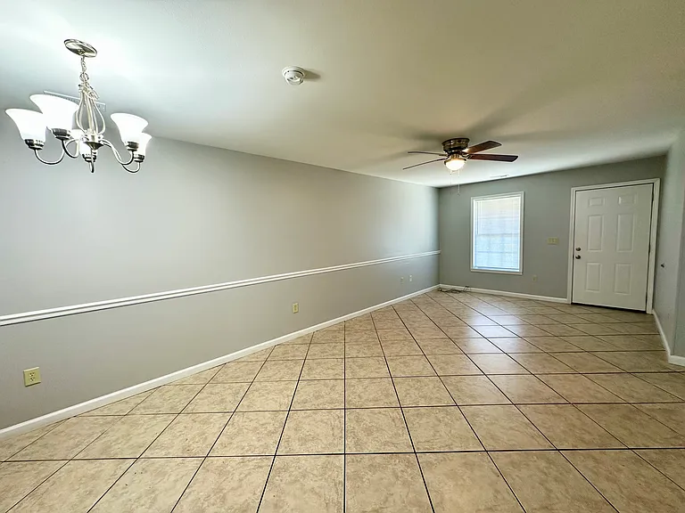 737 Southland Dr #1 — Photo 3