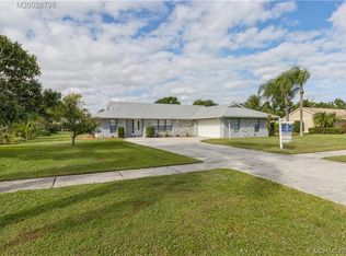 2492 SE Gowin Dr, Port Saint Lucie, FL 34952