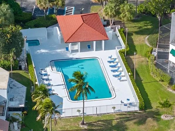 511 NW 36th Avenue, Deerfield Beach, FL 33442