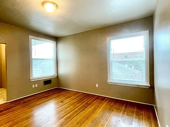 3rd image of 816 S 8th St APT 302