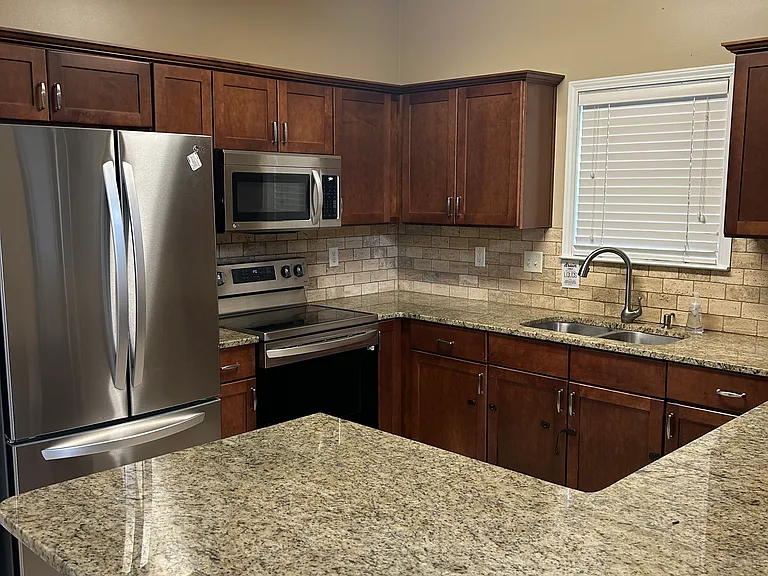 138 Harbor Creek Dr — Photo 6