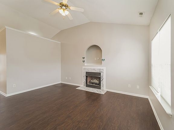 4th image of 6614 Hampton Way Dr