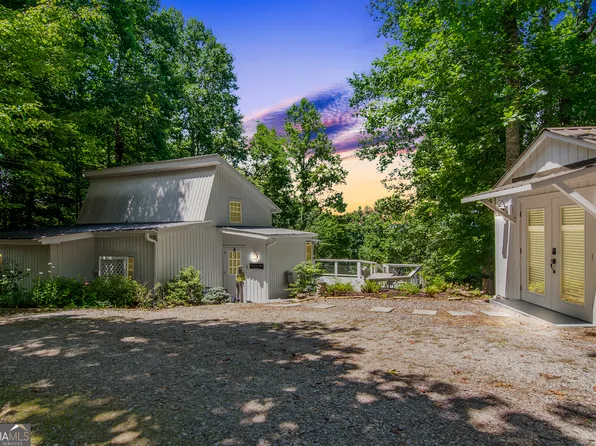 1056 Sky Hawk Mountain Rd, Hiawassee, GA 30546
