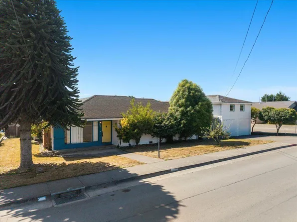 1935 11th St, Arcata, CA 95521